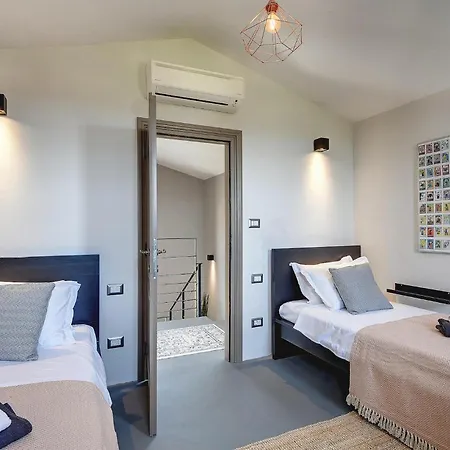 Hébergement de vacances Two M2 *